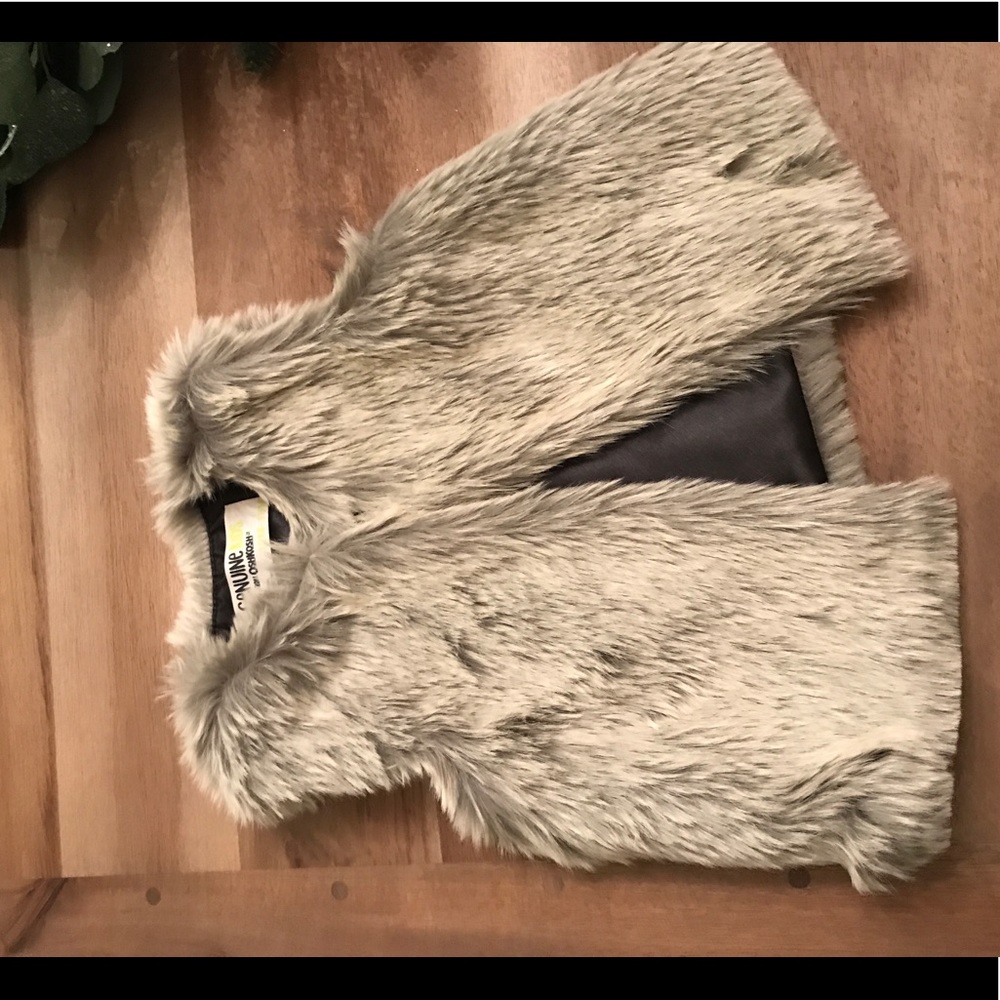 Faux fur girls vest